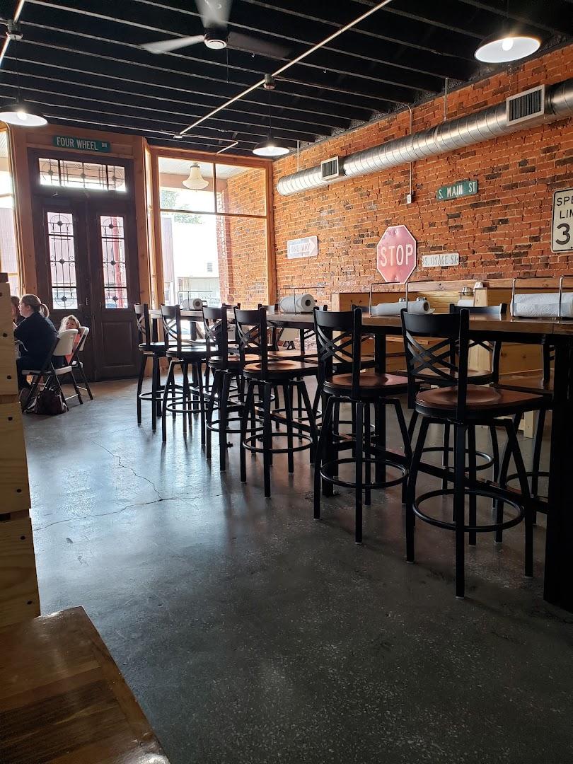 Grand Avenue Pizza